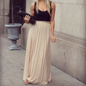 Lauren Conrad Pleated Maxi Skirt
